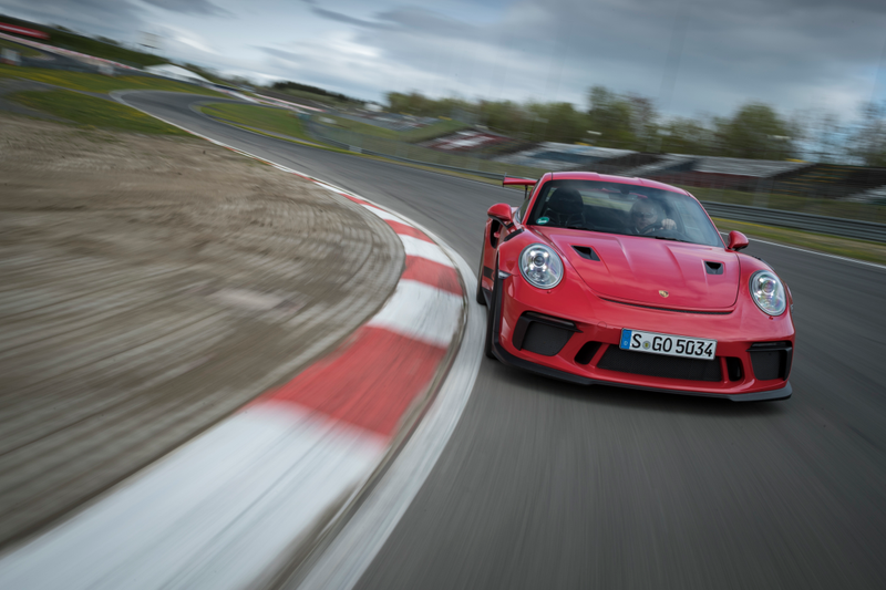 Illustration for article titled Put These Very Good 2019 Porsche 911 GT3 RS Photos In Your Life